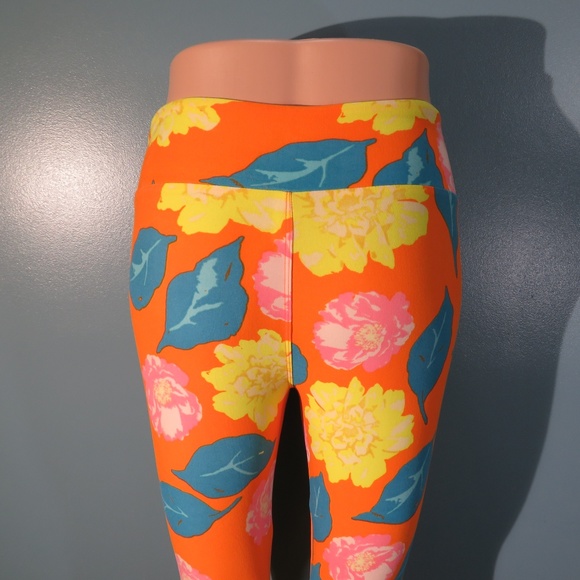 LuLaRoe Leggings in bright floral print - Picture 3 of 5
